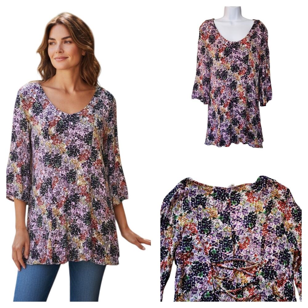 Somedays Lovin Womens Pullover Tunic Top Size M Purple Floral Crinkle 3/4 Sleeve